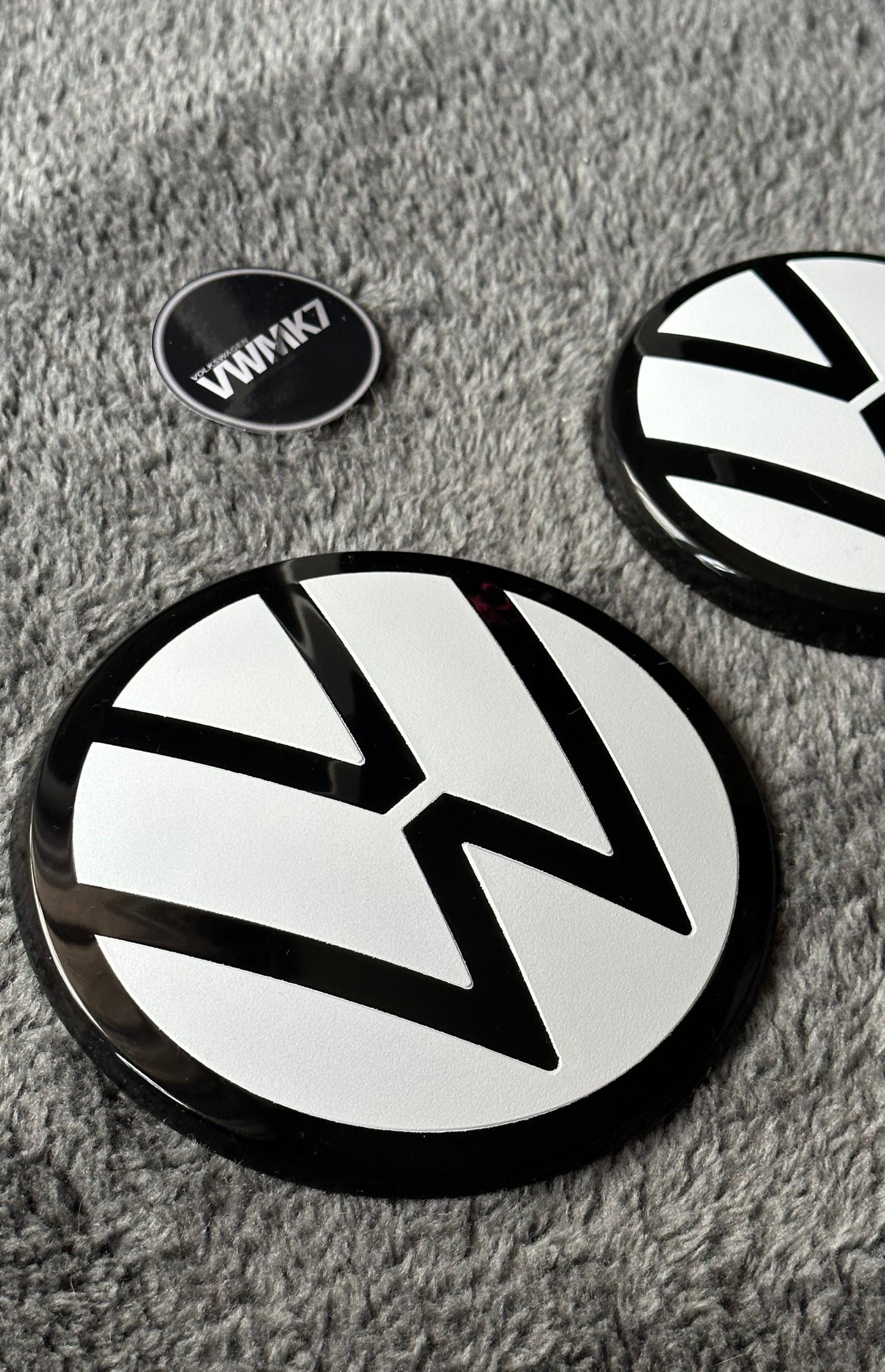 White Logo VW