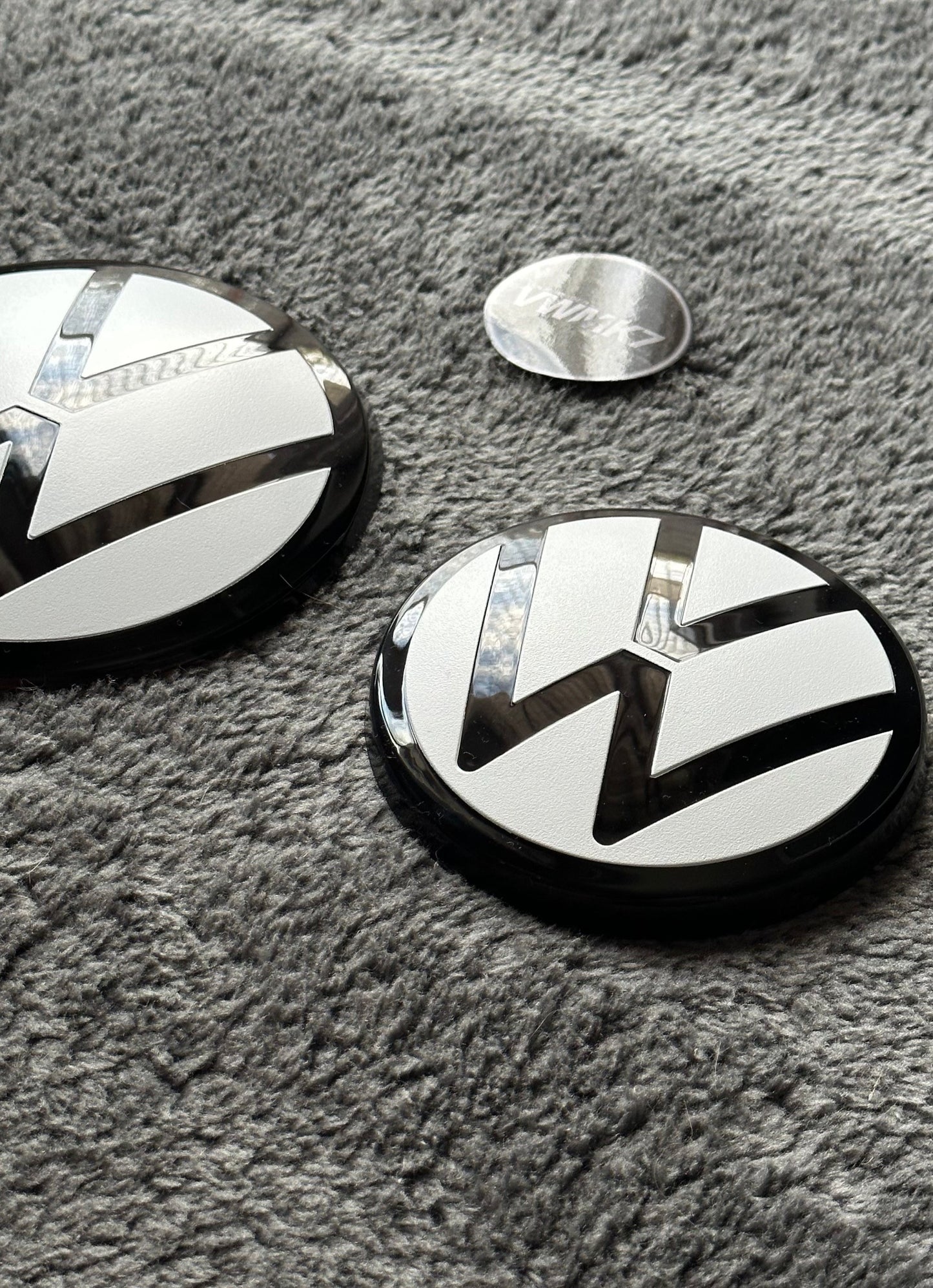 White Logo VW