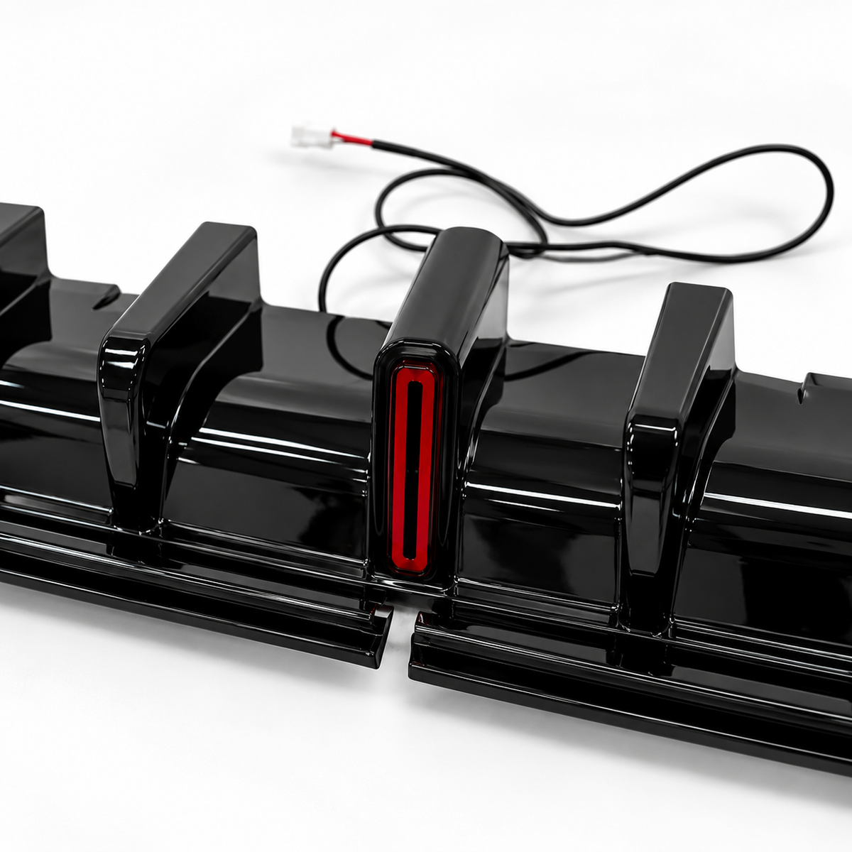 Difusor trasero con luz de freno LED | Golf 7.5 GTI, GTD 2017-2020