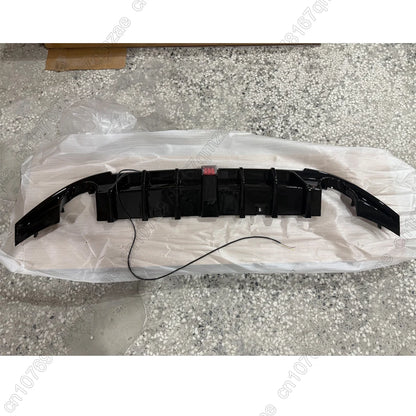 Difusor trasero con luz de freno LED | Golf 7 GTI GTD 2013-2017