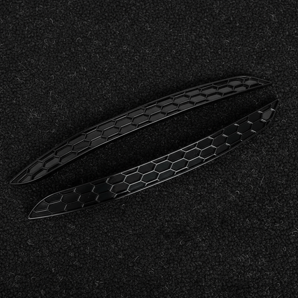 Gloss Black Honeycomb Rear Reflector Cover for VW Golf 8 / 8.5