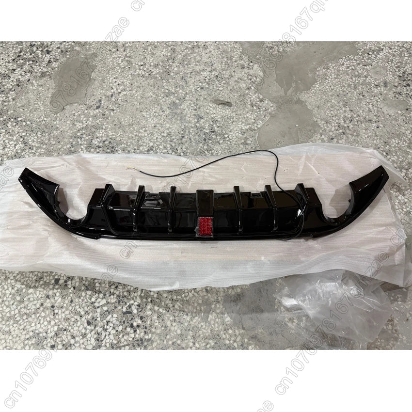 Difusor trasero con luz de freno LED | Golf 7 GTI GTD 2013-2017